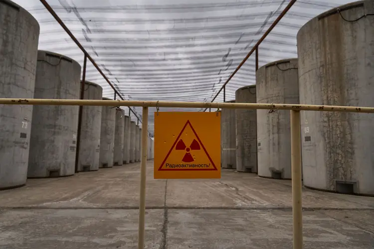 A usina nuclear de Zaporizhzhia conta com seis reatores nucleares, todos atualmente desligados (ANDREY BORODULIN/Getty Images)