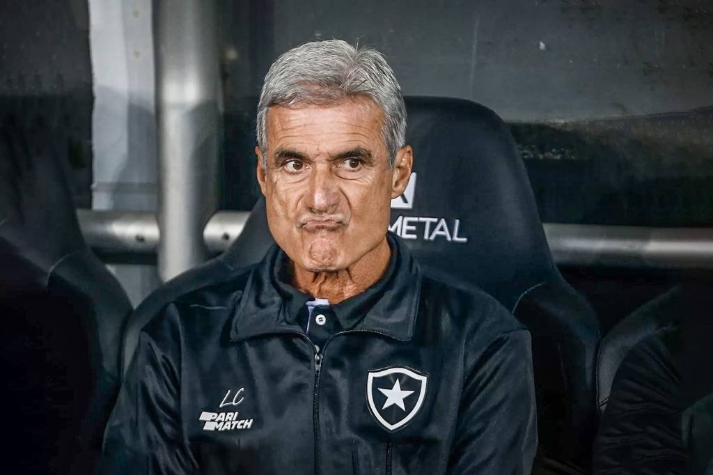 Luís Castro aceita proposta do clube de Cristiano Ronaldo e deixa o Botafogo