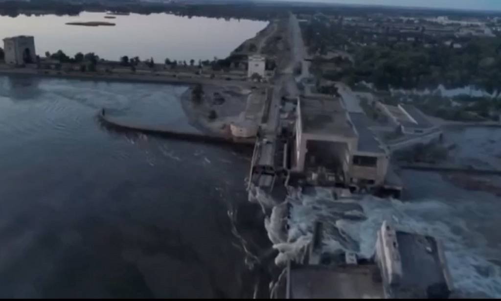 Explosão em barragem na Ucrânia ameaça funcionamento da maior usina nuclear da Europa