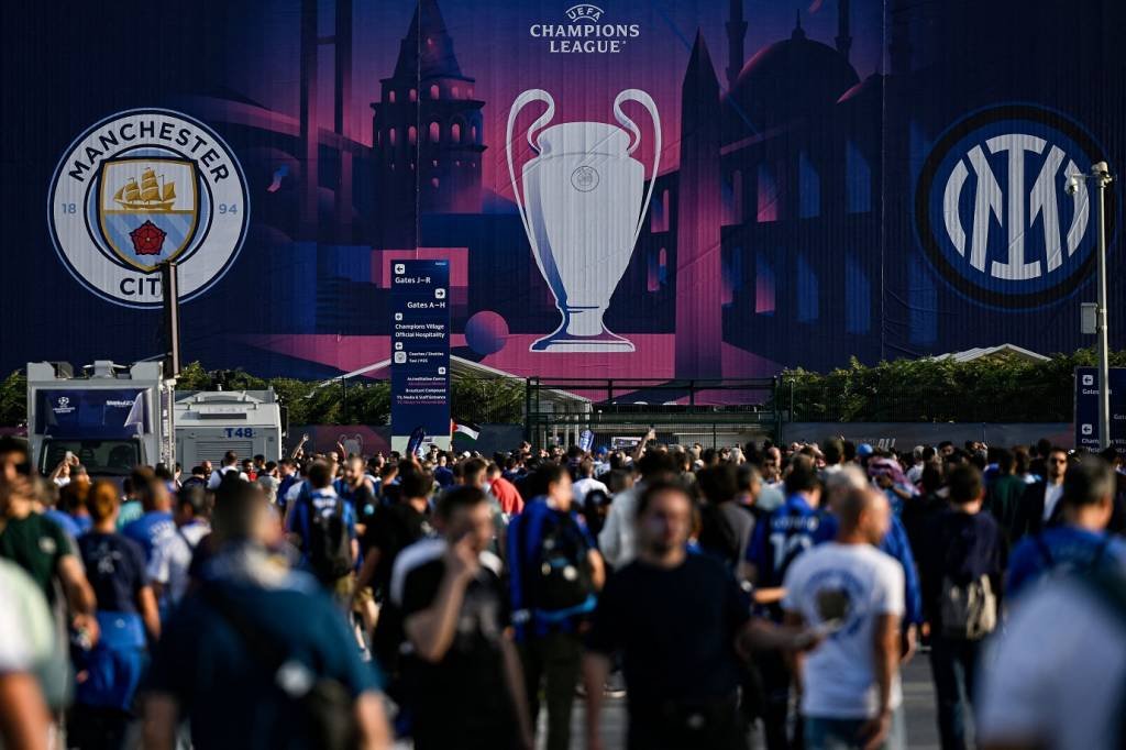 Após prejuízo em Paris, UEFA muda sistema de entrada dos torcedores na final da Champions League