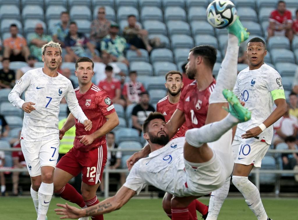 Futebol ao vivo: confira os confrontos do fim de semana com