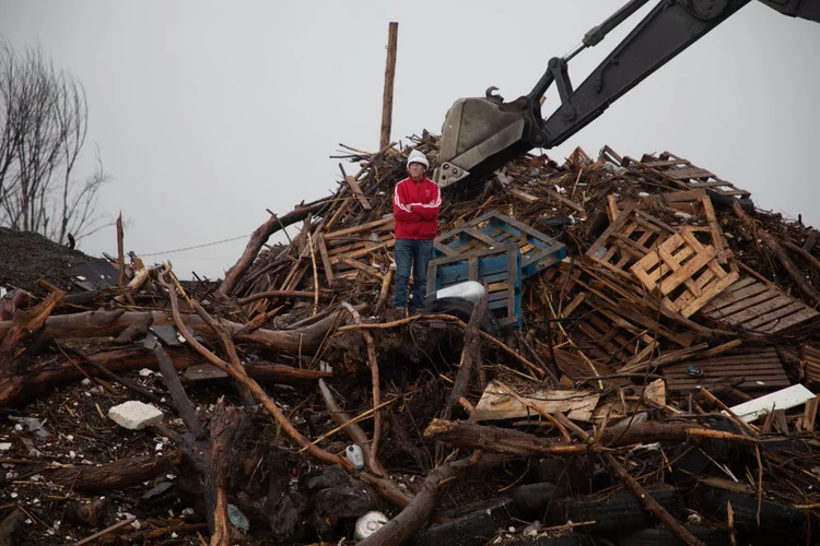 Casa destruída em Santiago, no Chile, após fortes chuvas (Lucas Aguayo Araos/Anadolu Agency via/Getty Images)