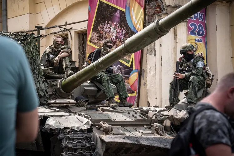 Rússia e grupo Wagner: Prigozhin acusa o exército da Rússia de atacar alvos civis para tentar retardar o avanço dos mercenários (ROMAN ROMOKHOV/AFP/Getty Images)