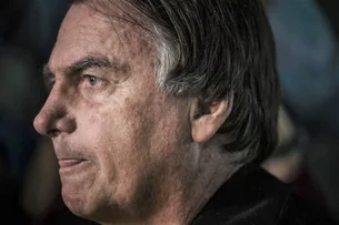 Defesa de Jair Bolsonaro afirma que mandados foram recebidos com 'surpresa e indignação'