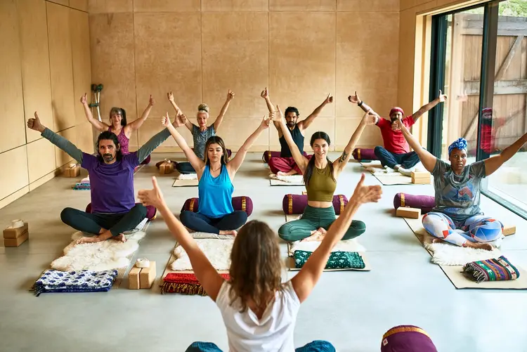 Ioga: Como uma forma de terapia para o corpo, muitos recorrem à prática de ioga, em busca de conectar a mente, o físico e a alma (iStock/Getty Images)