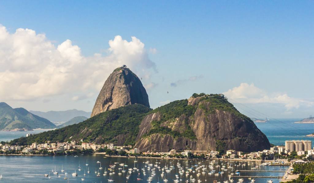 Juiz suspende instalação de tirolesa no Pão de Açúcar, no Rio, por risco à preservação do monumento