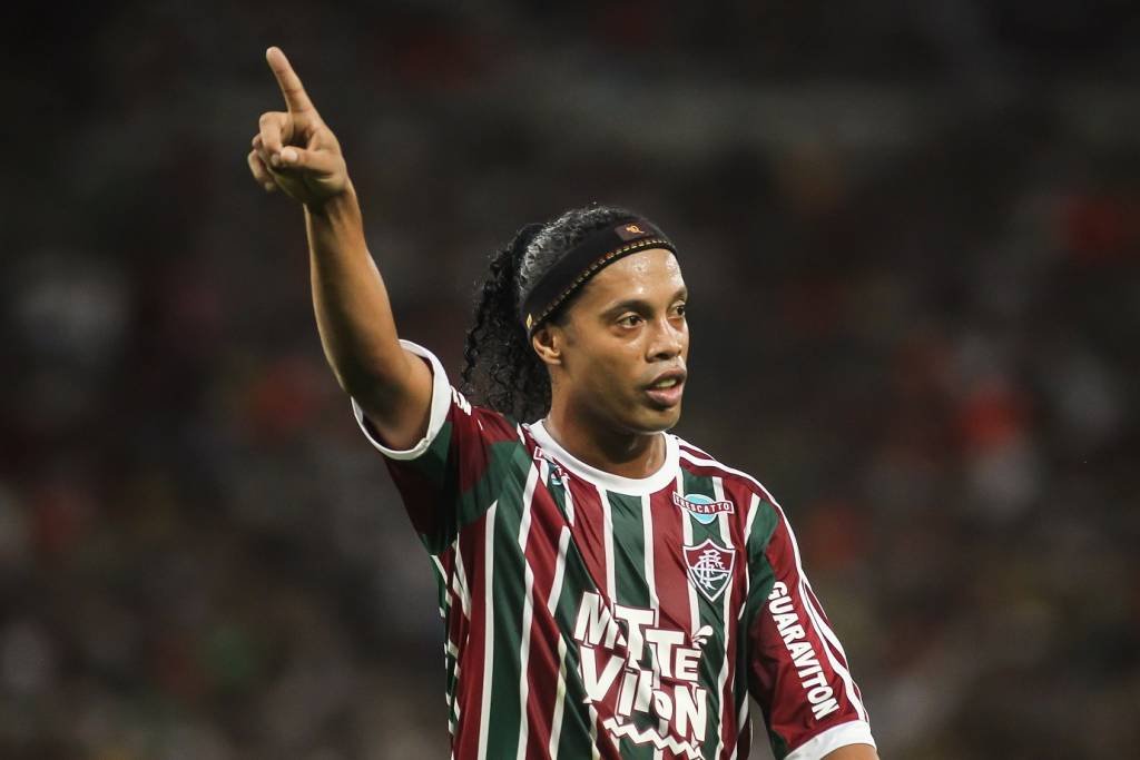 A carreira de Ronaldinho Gaúcho: Do início no Grêmio ao fim no