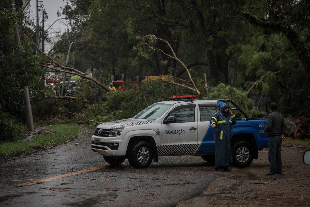 Ciclone extratropical no RS deixa quatro mortos e se desloca para Sudeste e Centro-Oeste
