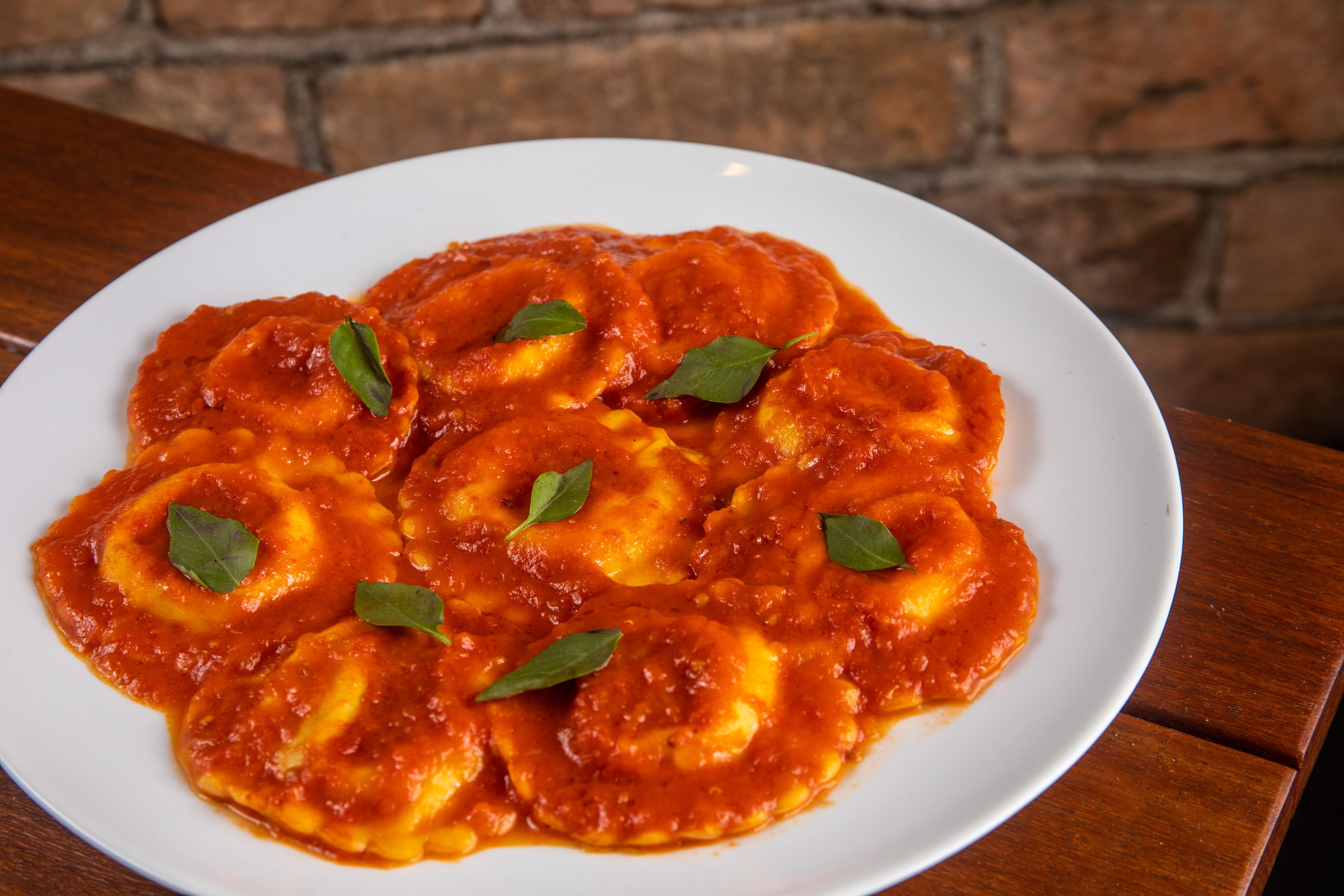 RAVIOLONI DI MOZZARELLA AL POMODORO FRESCO_Gero Panini