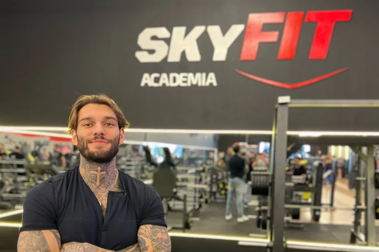 Lucas Lucco: cantor é sócio da rede de franquias SkyFit (SkyFit/Divulgação)