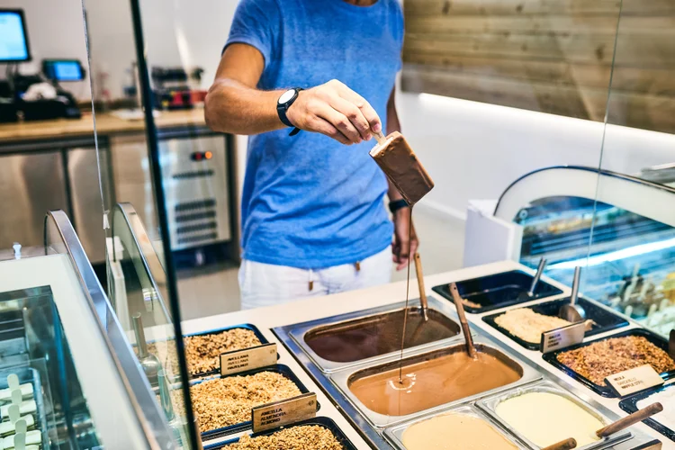 O segmento de alimentação é o segundo maior entre as microfranquias, mostra pesquisa da ABF (Charday Penn/Getty Images)