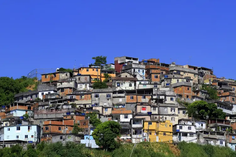 Favela no Rio de Janeiro: o consumo das favelas brasileiras supera o de 22 estados  (luoman/Getty Images)