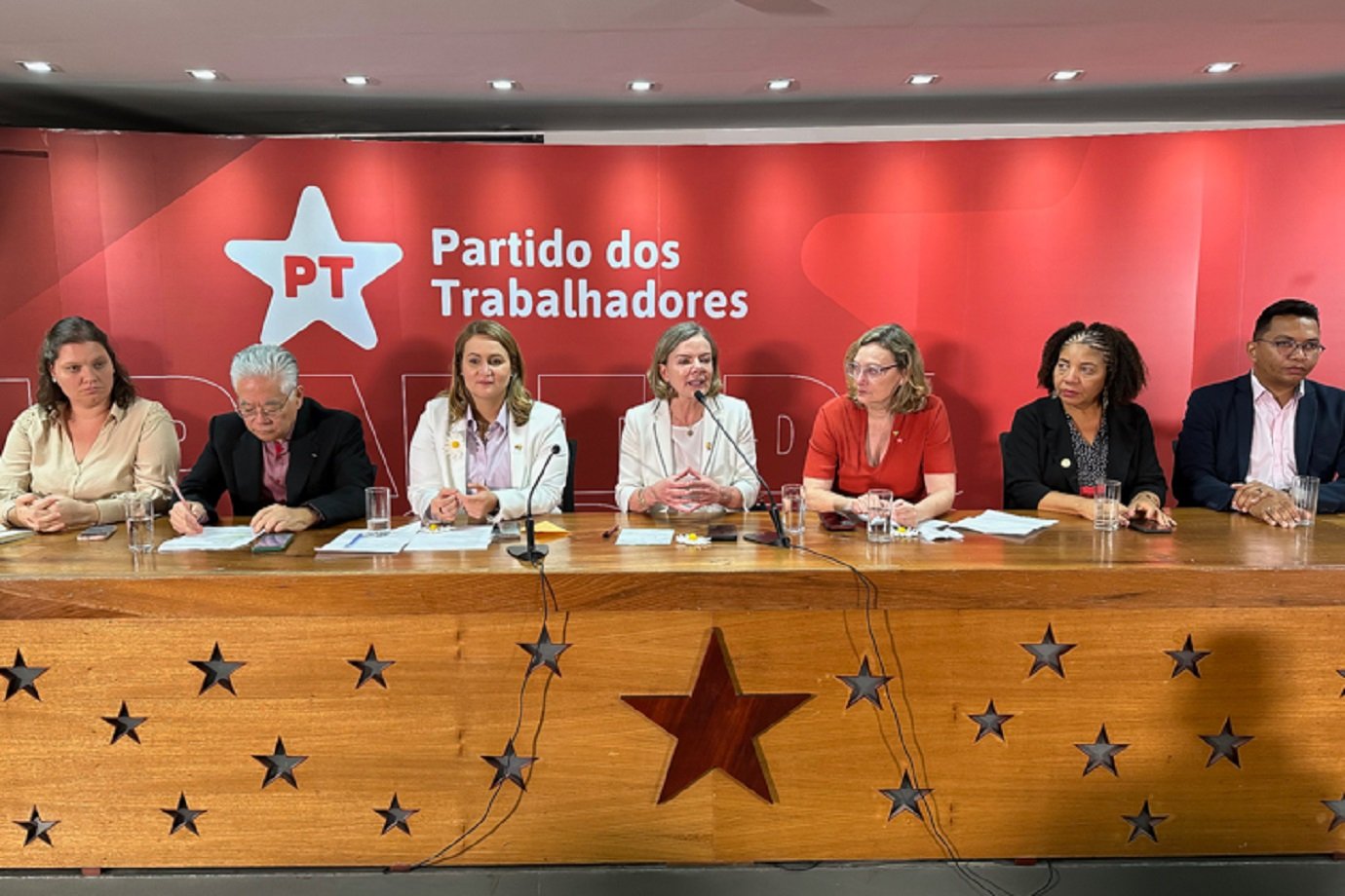 PT e centrais sindicais convocam protestos contra os juros altos e a política do Banco Central