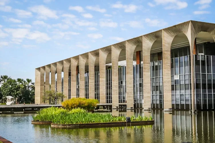 Palácio do Itamaraty: caberá ao Ministério das Relações Exteriores iniciar as conversas com diplomatas do Canadá — maior exportador de aço para os Estados Unidos —, do México e da China para que seja possível iniciar uma negociação em bloco com os Estados Unidos (Fábio Rodrigues Pozzebom/Agência Brasil)