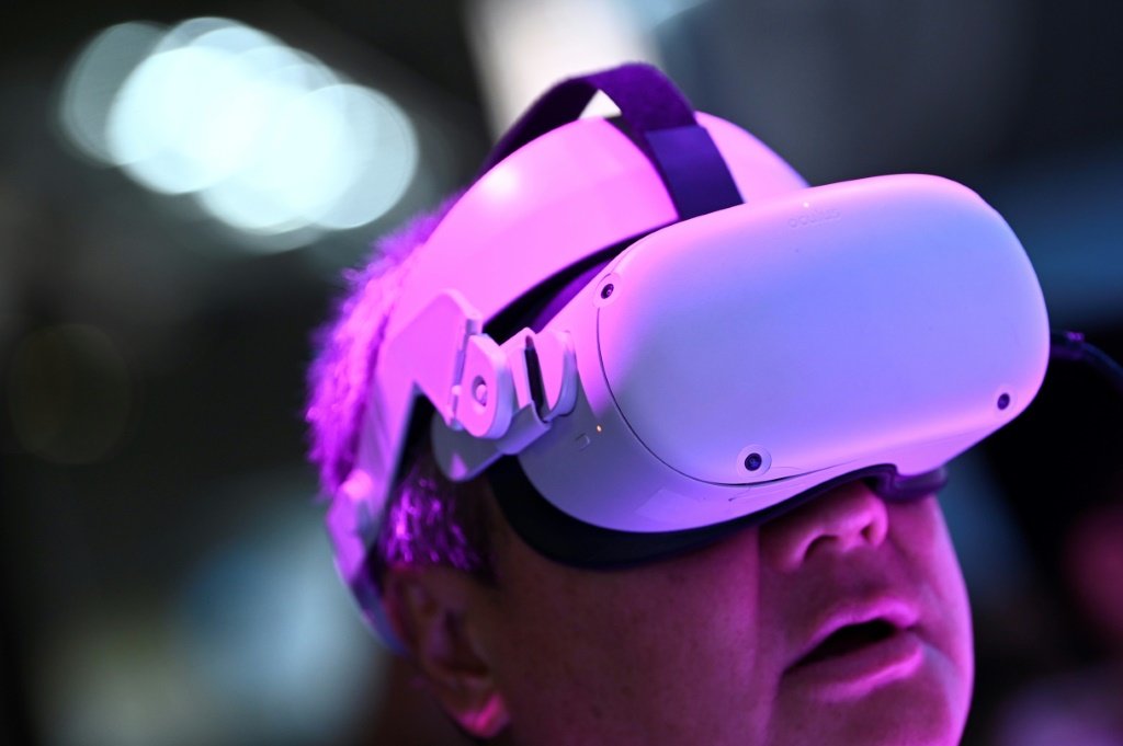 Antes de anúncio da Apple, Meta apresenta novo capacete de realidade virtual