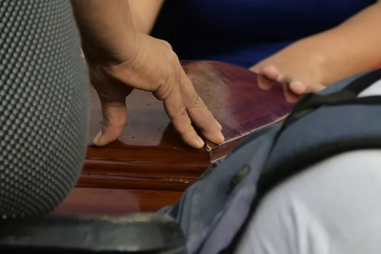 Idosa acorda no velório: Veículos de imprensa locais afirmam que ela teria sofrido uma catalepsia (AFP/AFP)