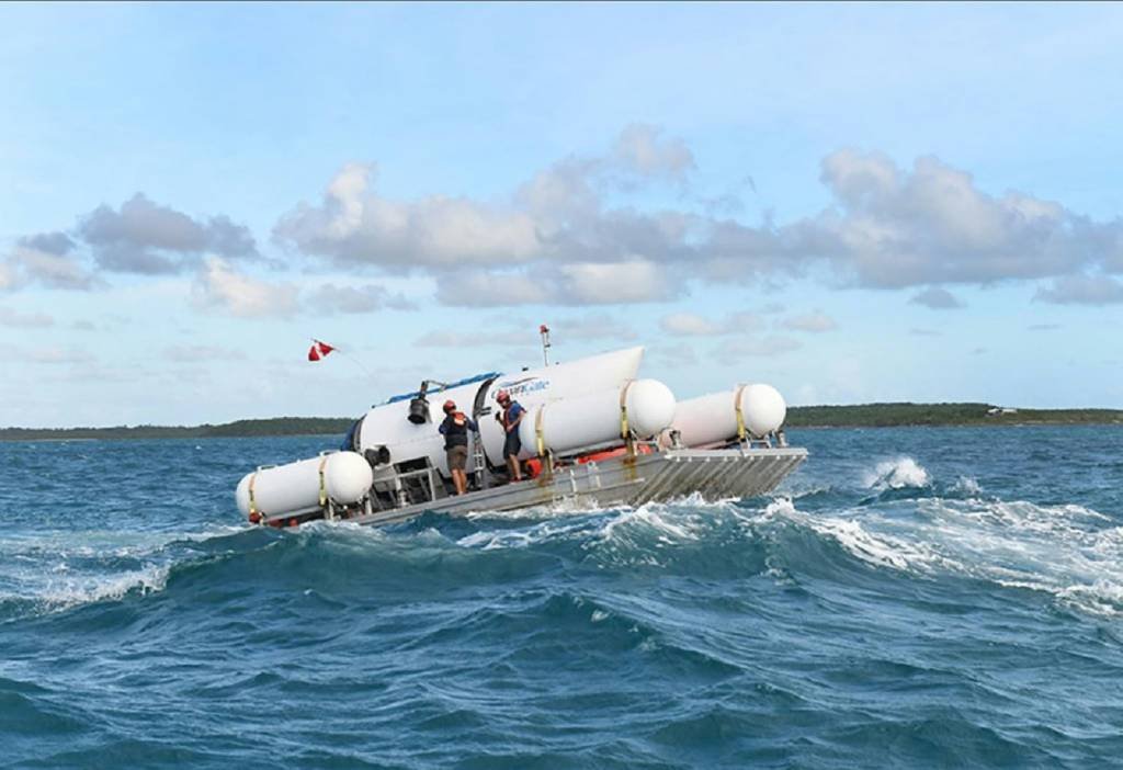 Foto fornecida pela OceanGate Expeditions do submersível "Titan". Equipes de resgate correm contra o tempo para encontrar com vida os cinco tripulantes do submersível, que perdeu a comunicação no domingo, 18 de junho

 (AFP/AFP)