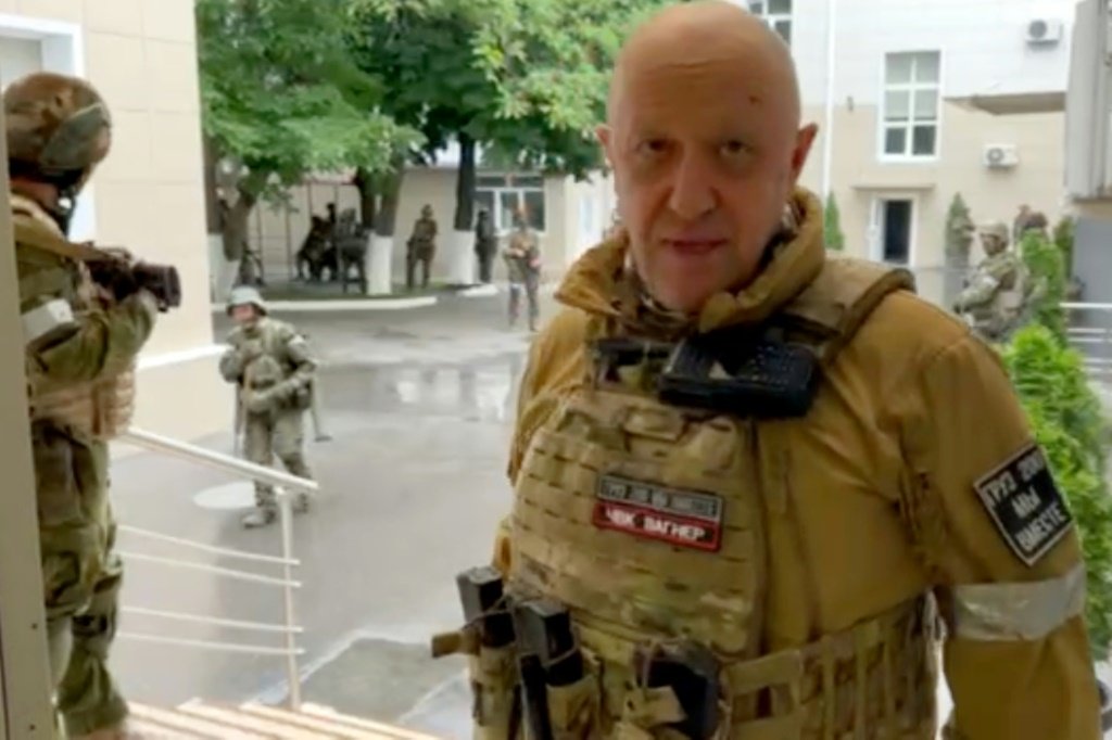 Imagem de vídeo enviada pelo Telegram do serviço de imprensa Concord, do líder do grupo paramilitar Wagner Yevgeny Prigozhin em Rostov, em 24 de junho de 2023