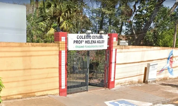 Colégio Estadual Professora Helena Kolody: A Polícia Militar e o Corpo de Bombeiros estão no local (Google Maps/Reprodução)