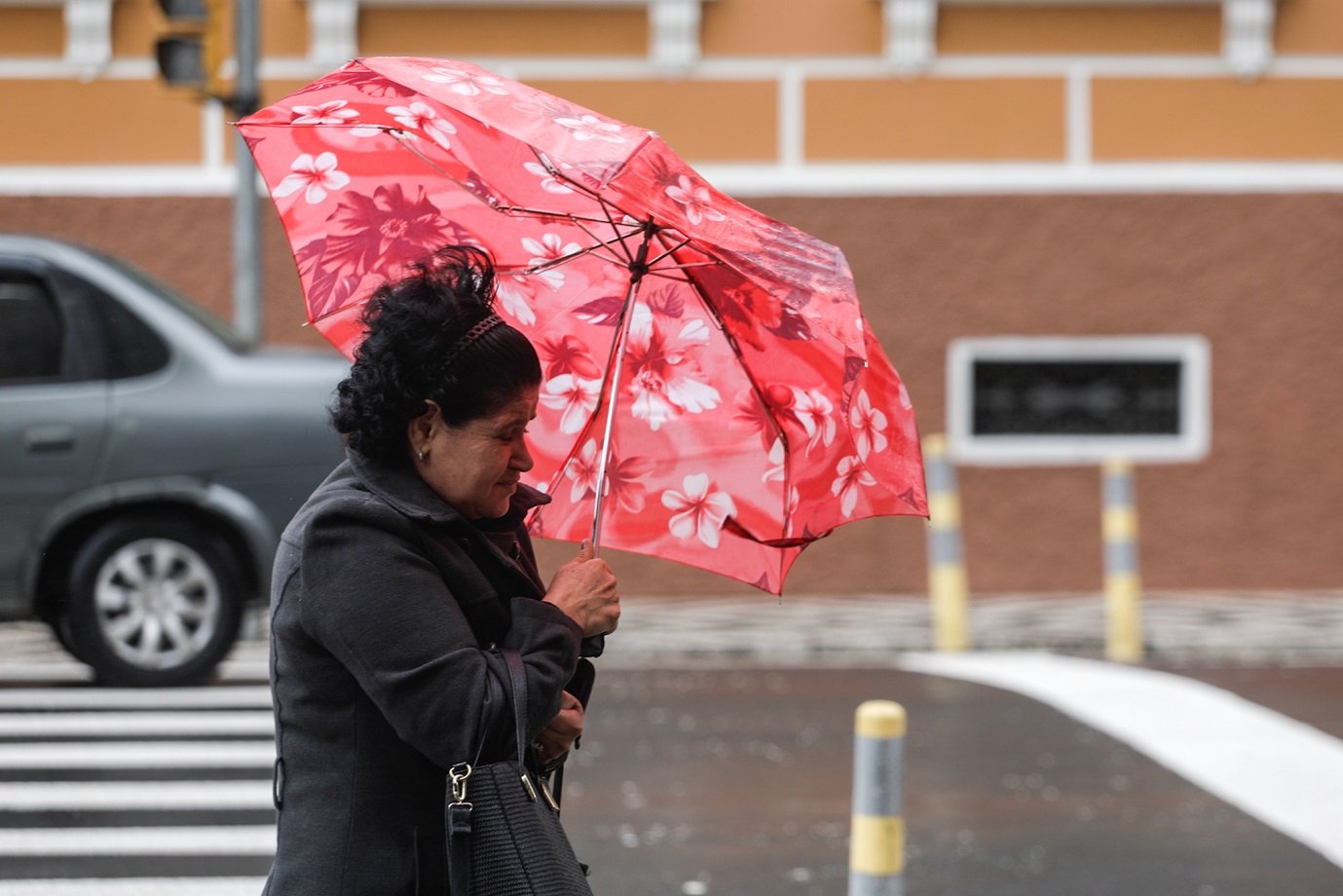 Ciclone extratropical e frente fria devem causar chuvas no Sul e no Sudeste; veja previsão