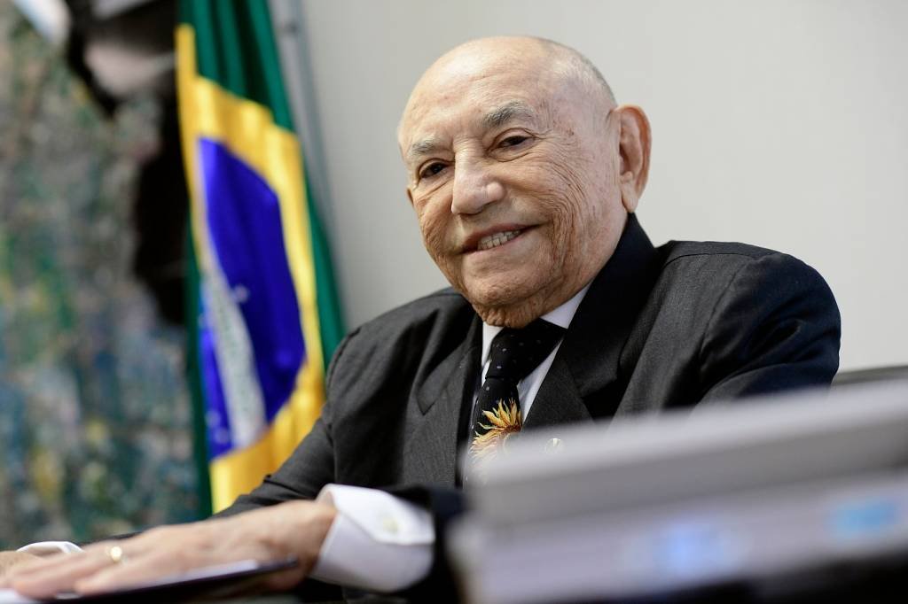 Siqueira Campos, ex-governador e criador do estado do Tocantins, morre aos 94 anos