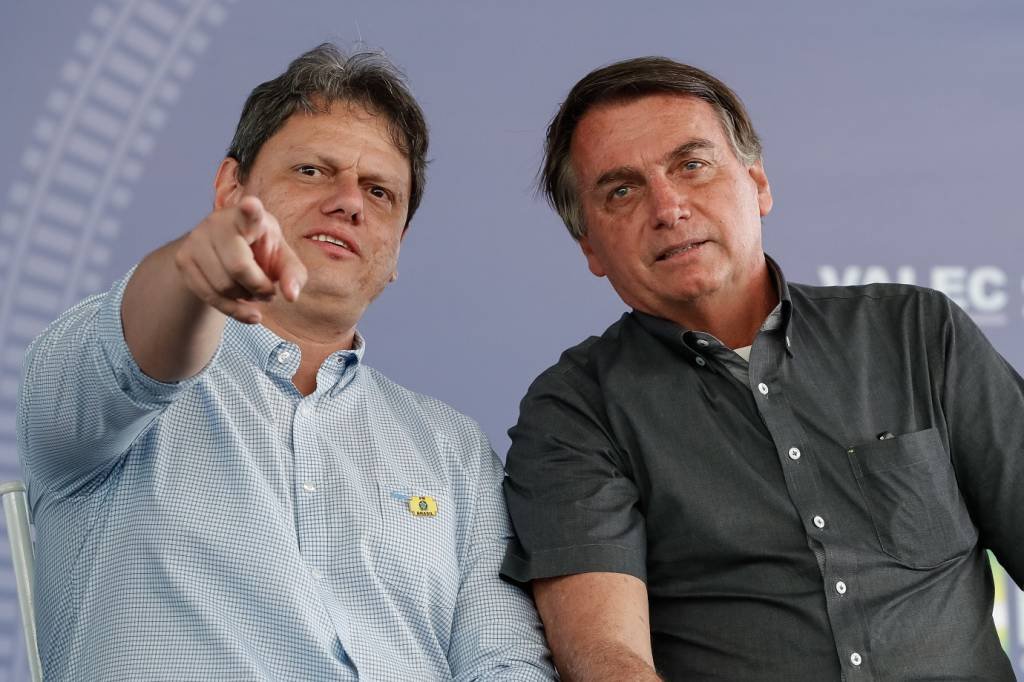 Bolsonaro passa fim de semana no Bandeirantes com Tarcísio e deve ficar em SP até 3ª-feira