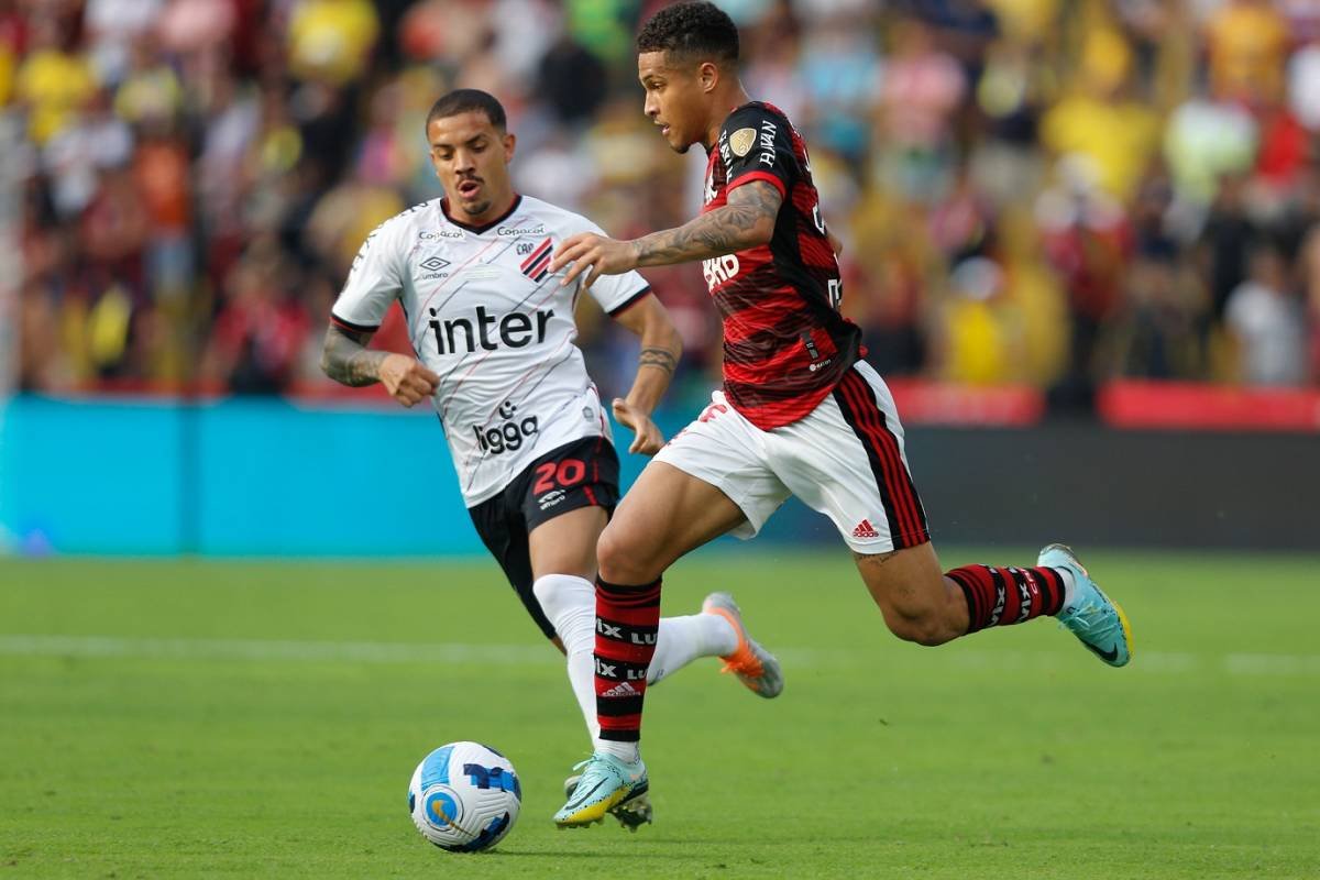 Assista ao vivo Flamengo x Athletico-PR pela internet com imagens grátis
