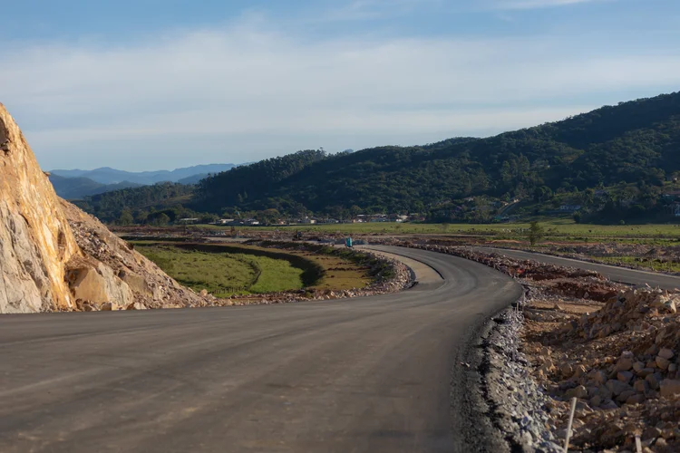 Obra em rodovia de Santa Catarina  (Ministério dos Transportes/Divulgação)