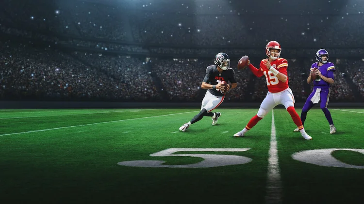 Quarterback: série de oito episódios acompanha a vida de três jogadores. (Netflix/Divulgação)