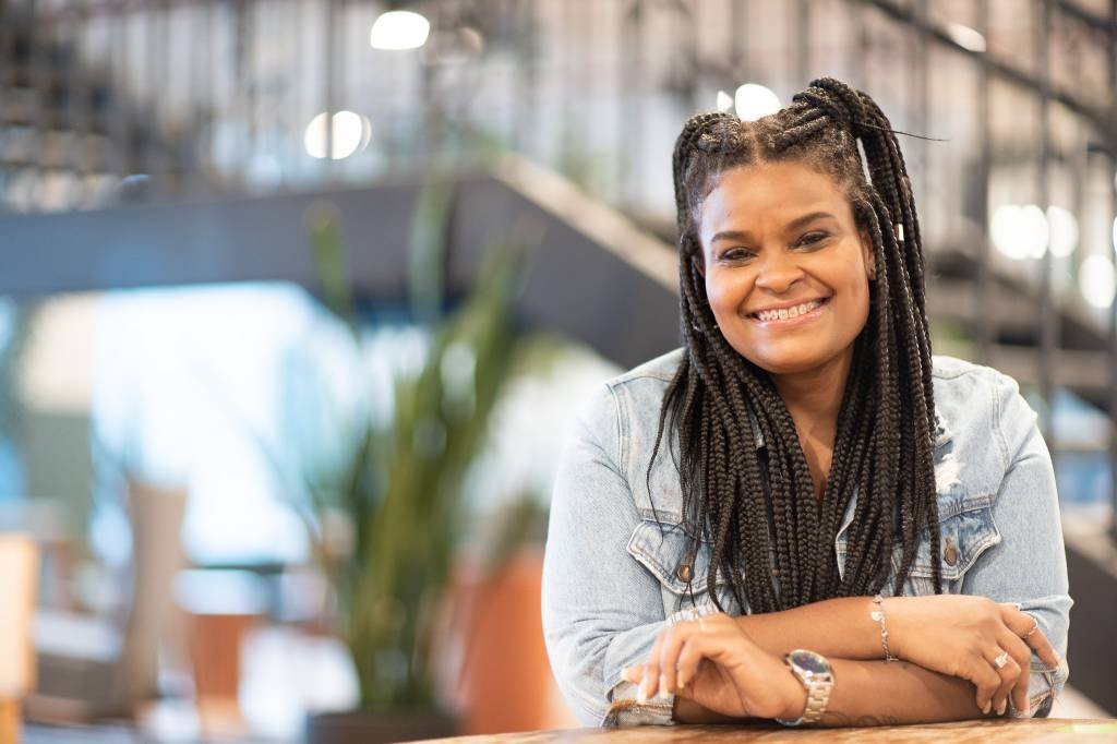 Solidão e preconceito: pesquisa aponta percepções de mulheres negras em cargos na liderança
