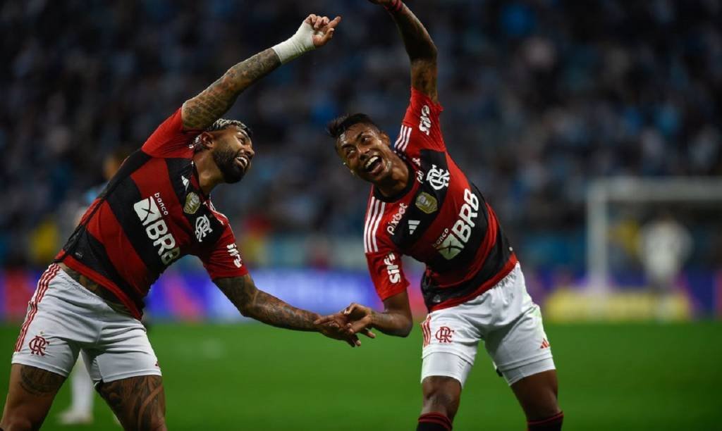 Copa do Brasil: Flamengo vence Grêmio em Porto Alegre e fica mais perto da final
