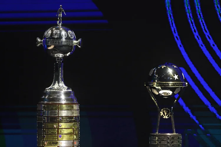 Nesta semana, as equipes entram em campo para decidir os finalistas da Copa Libertadores e da Sul-Americana (NATHALIA AGUILAR/Getty Images)