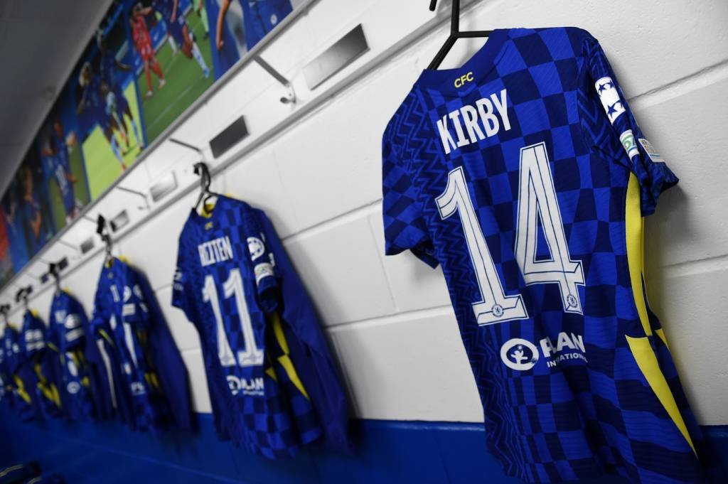 O dilema vivido pelo Chelsea ao anunciar novo uniforme sem patrocínio máster