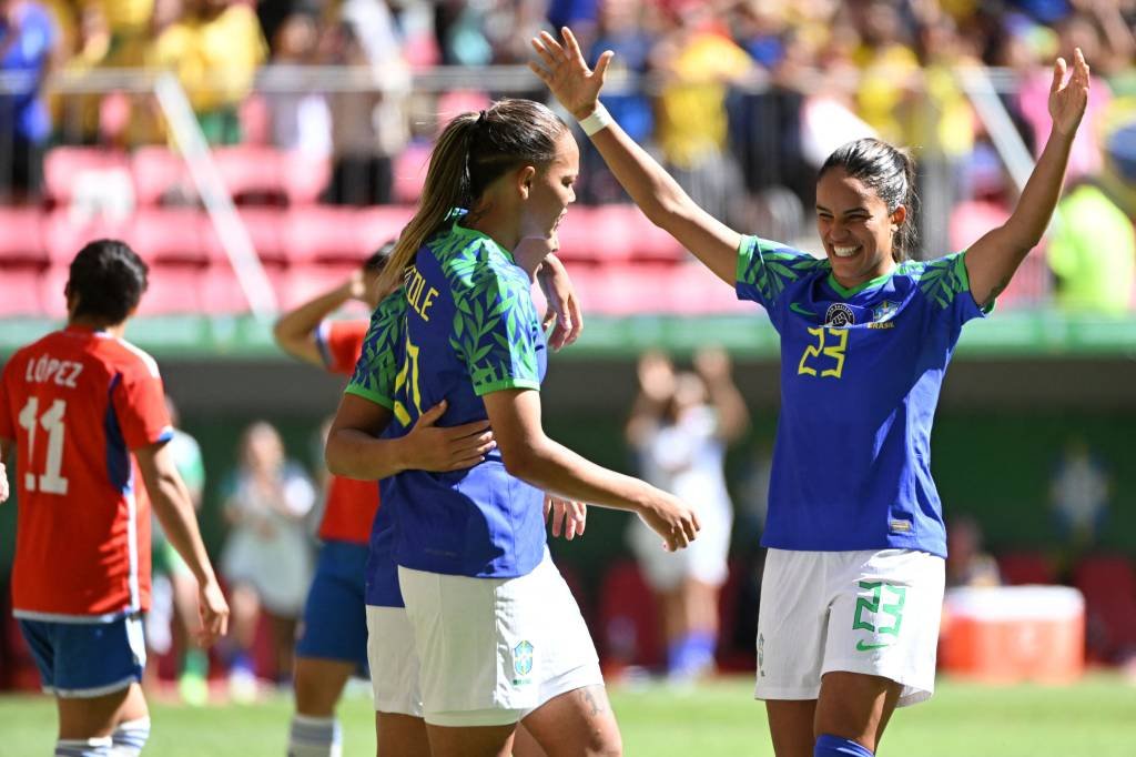 Agora é a vez delas! Vamos falar um pouco da importância do futebol  feminino? – Torino Academy Brasil