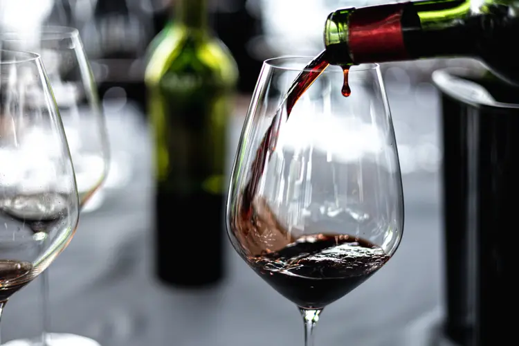 A uva Syrah continua sendo uma das preferidas entre os enófilos e produtores de vinho em todo o mundo. (Tantarantana/Getty Images)