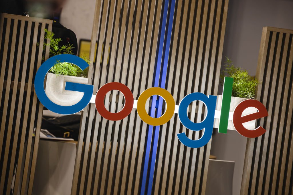Google demite "centenas" de funcionários para reduzir custo e aumentar foco em IA
