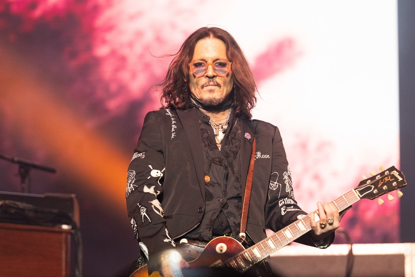 Johnny Depp é encontrado inconsciente e The Hollywood Vampires cancela shows; entenda