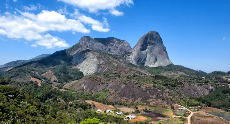 Pedra Azul: formação está localizada na terceira maior área de Mata Atlântica do Brasil. (Tedd Santana Fotografias/Getty Images)