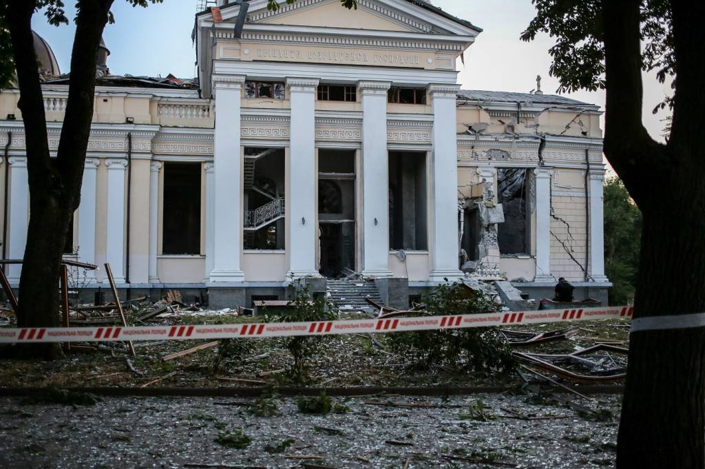 Em ataque a Odessa, Rússia destrói maior catedral da cidade