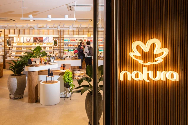 Imagem referente à notícia: Na Natura (NTCO3), uma surpresa negativa – e um crash; ação cai 25% após balanço