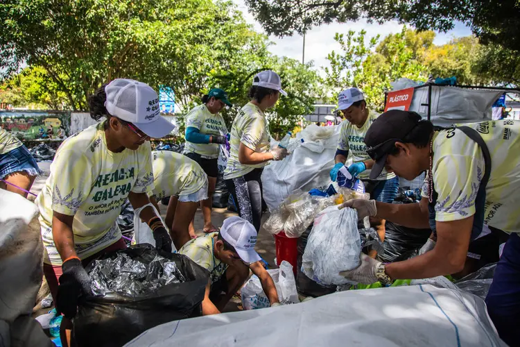 Recicla Galera - projeto de parintins AM apoiado pela Coca-cola - reciclagem - 

Foto: Leandro Fonseca
data: 02/072023