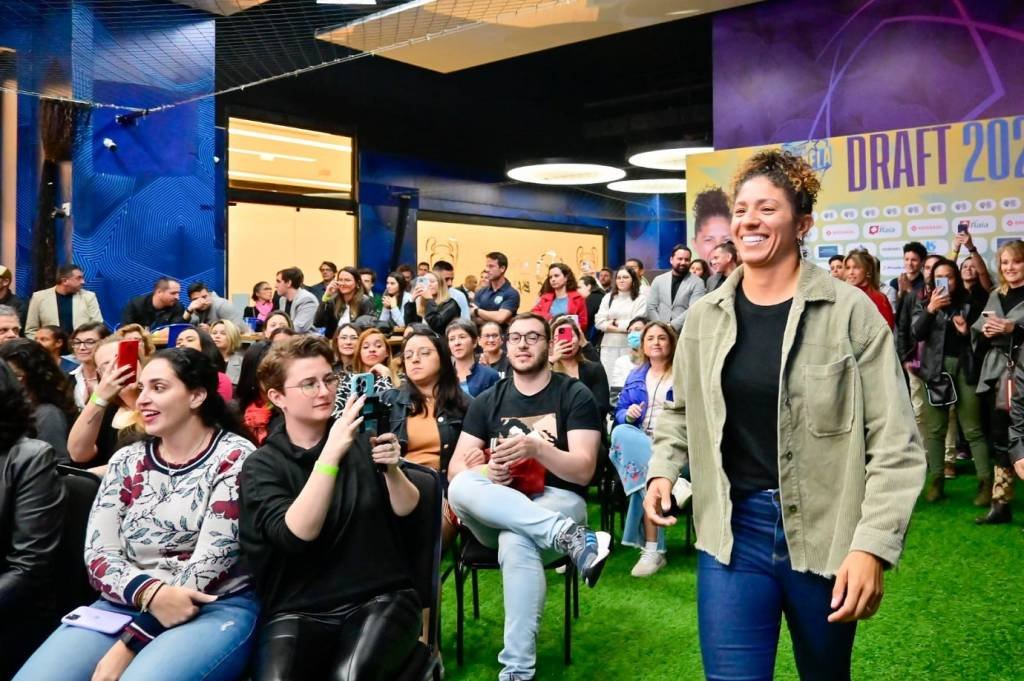 Empresária cria o projeto 'Quero Jogar Futebol Feminino