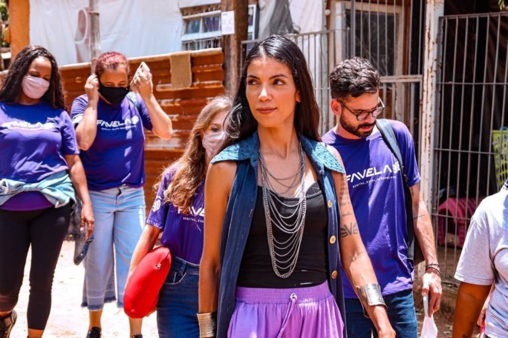 amanda voluntários1 O projeto tem hoje mais de 300 voluntários que doam tempo e serviços para mulheres em vulnerabilidade social.