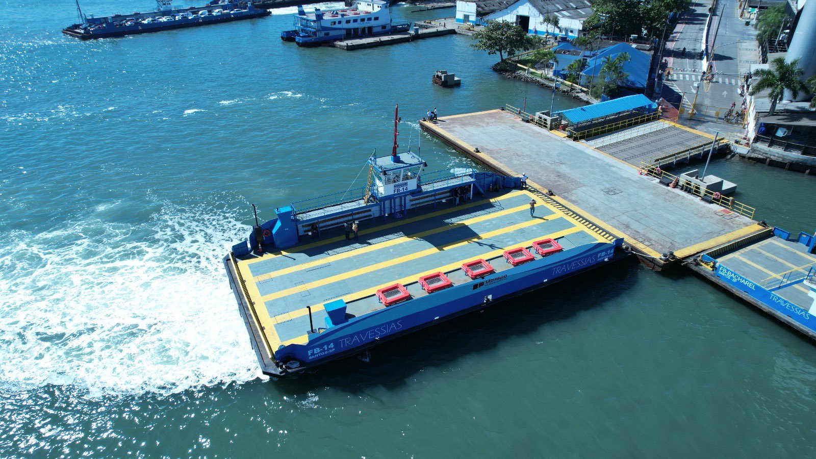 Balsa para Ilhabela e Guarujá: como funciona e dicas para evitar filas