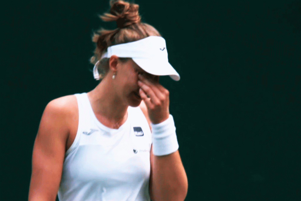 Bia Haddad abandona jogo em Wimbledon por lesão na lombar