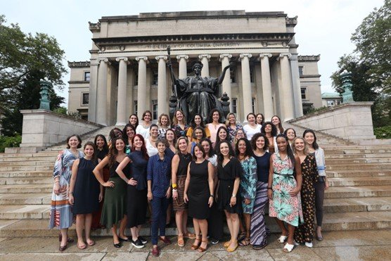 Turma do Columbia Women's Leadership Network in Brazil no Campus da Universidade de Columbia, em Nova York (//Divulgação)