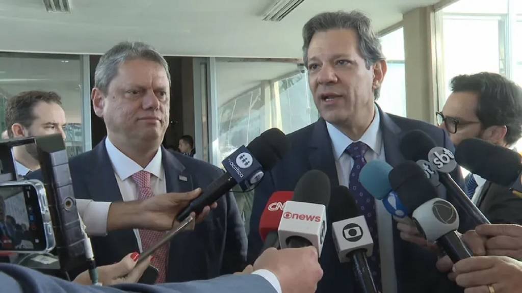 Reforma tributária: ao lado de Haddad, Tarcísio diz que que concorda com 95% do texto