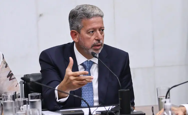 Lira: presidente da Câmara pede que deputados não transformem discussões em "batalha político-partidária" (Marina Ramos/Agência Câmara)