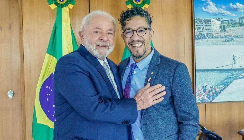 Governo Lula decide nomear Jean Wyllys para cargo na Secom