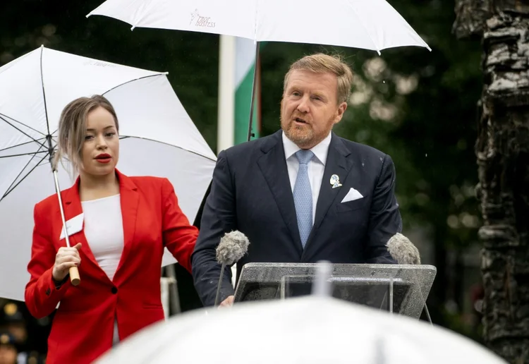 O rei Willem-Alexander, da Holanda, pediu desculpas oficialmente neste sábado (1º) pela escravidão em vigor em seu país durante a época colonial (AFP/AFP)